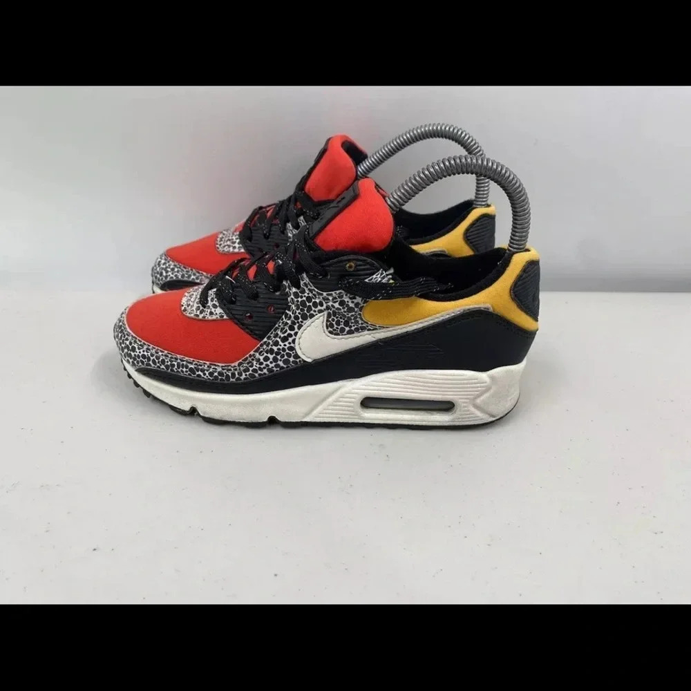 Nike Women's Air Max 90 SE Black Phantom Chile Red Shoes DC9446-001 Size 5